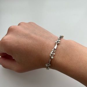 Silver and pearl bracelet